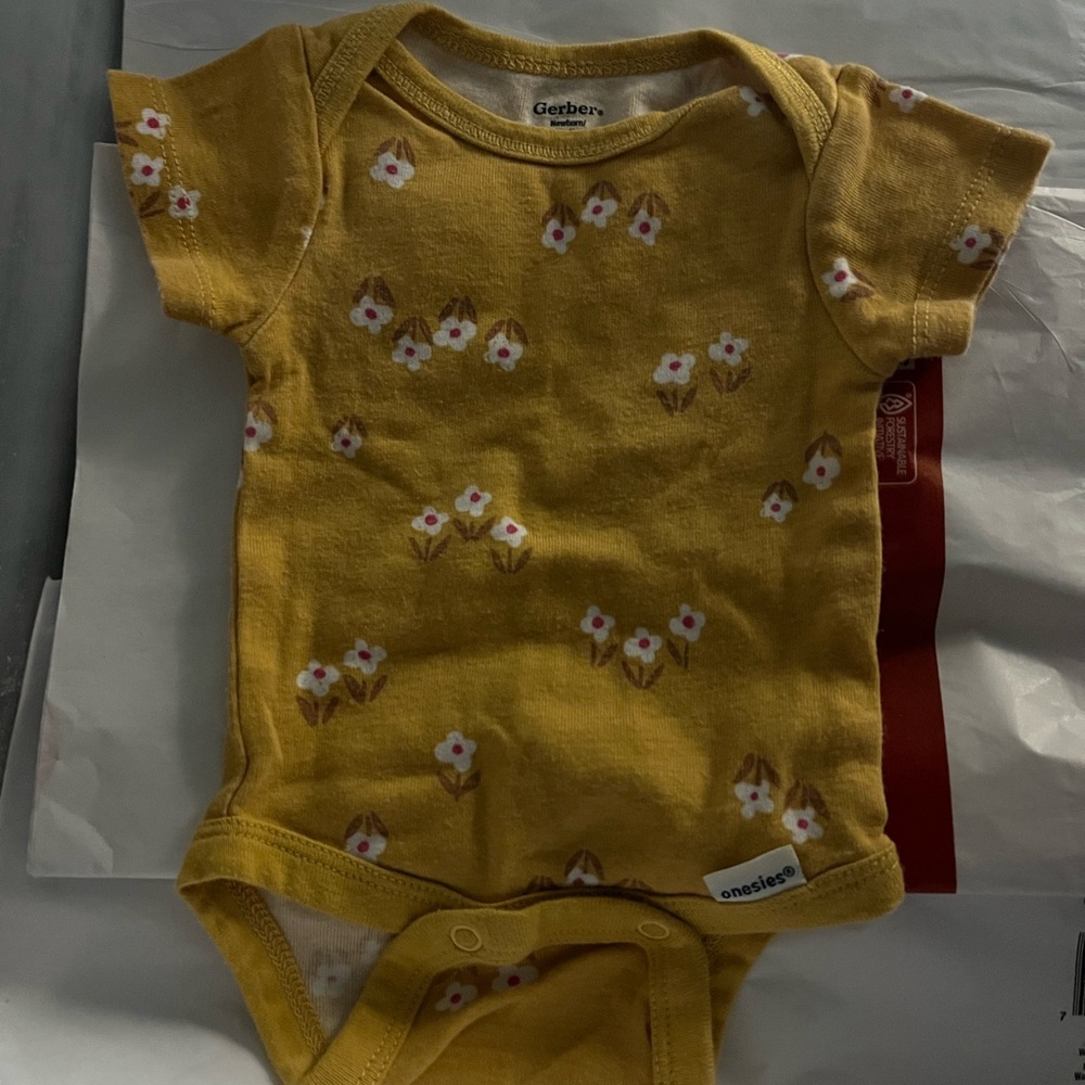 Gerber Multicolor Heart Bib Set - Picture 3 of 8